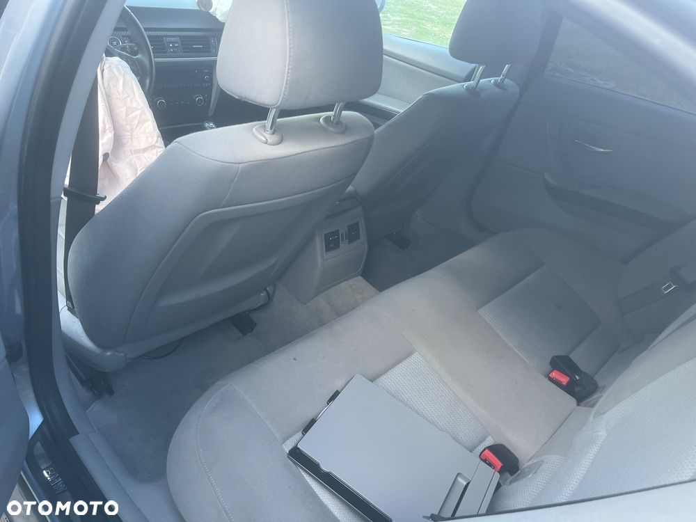 BMW Seria 3 325d DPF Edition Lifestyle - 11