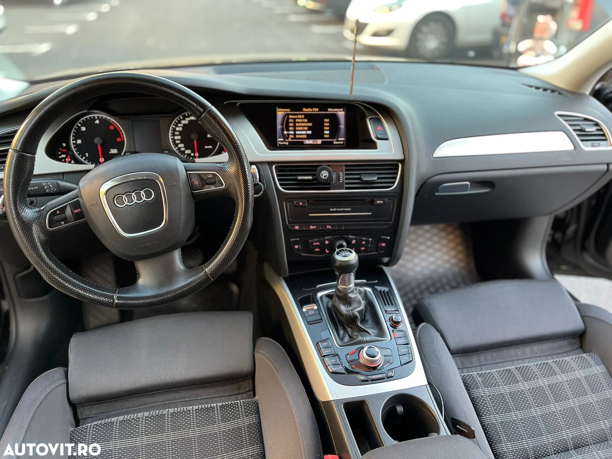 Audi A4 2.0 TDI B8 - 15