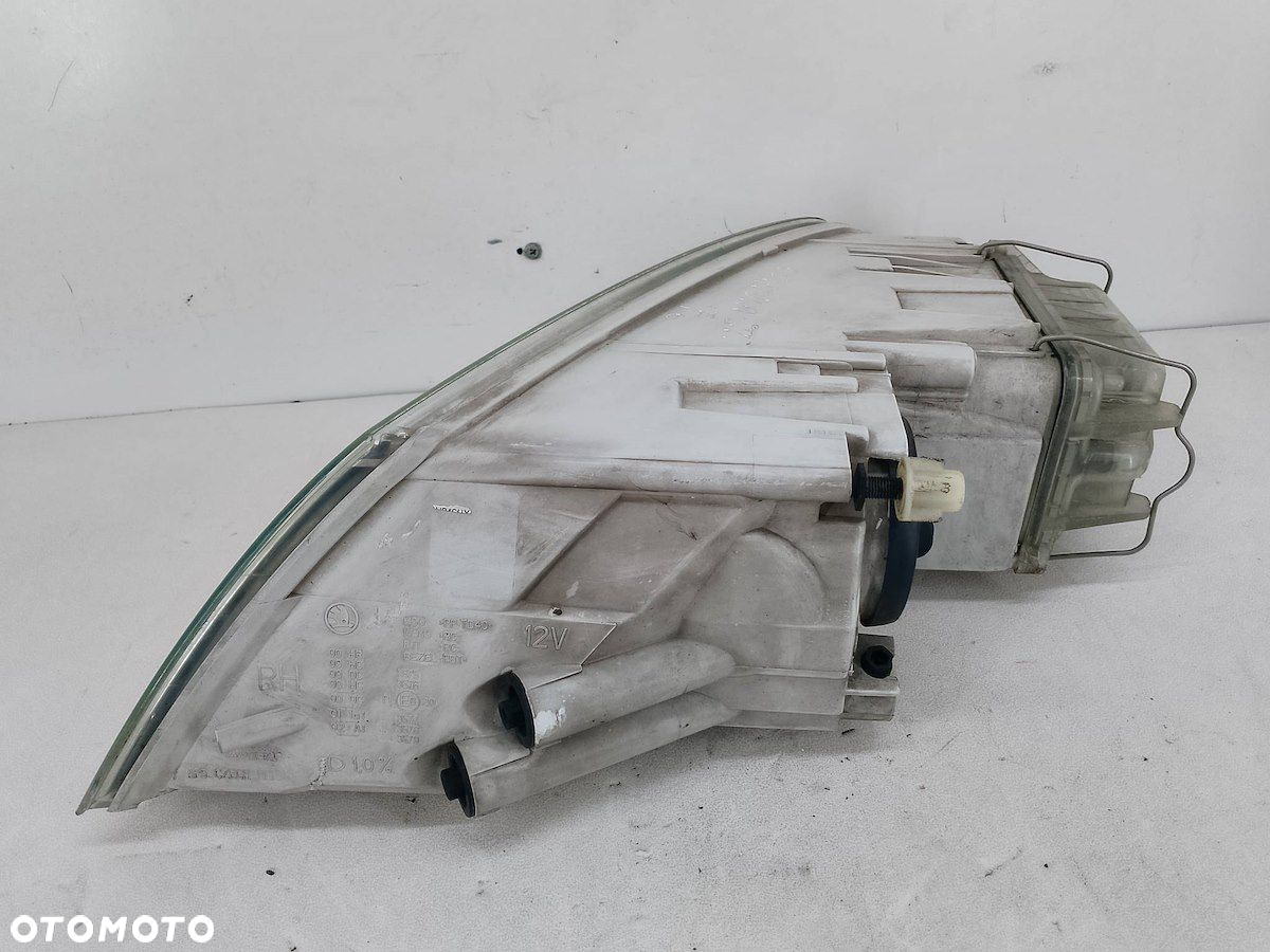 LAMPA PRZÓD PRAWA XENON SKODA OCTAVIA II 2.0 FSI KOMBI - 3