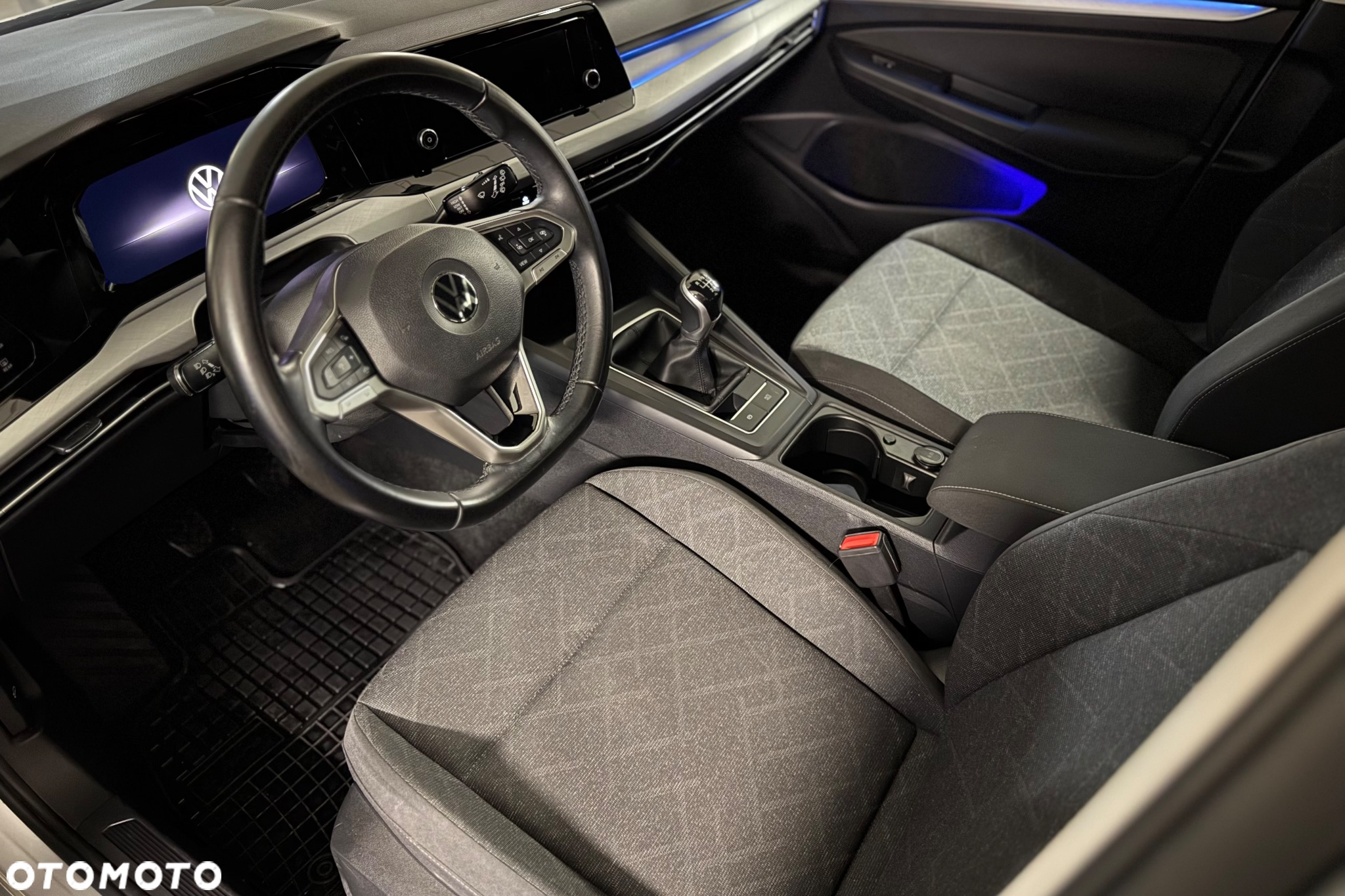 Volkswagen Golf VIII 1.5 TSI EVO Life - 28