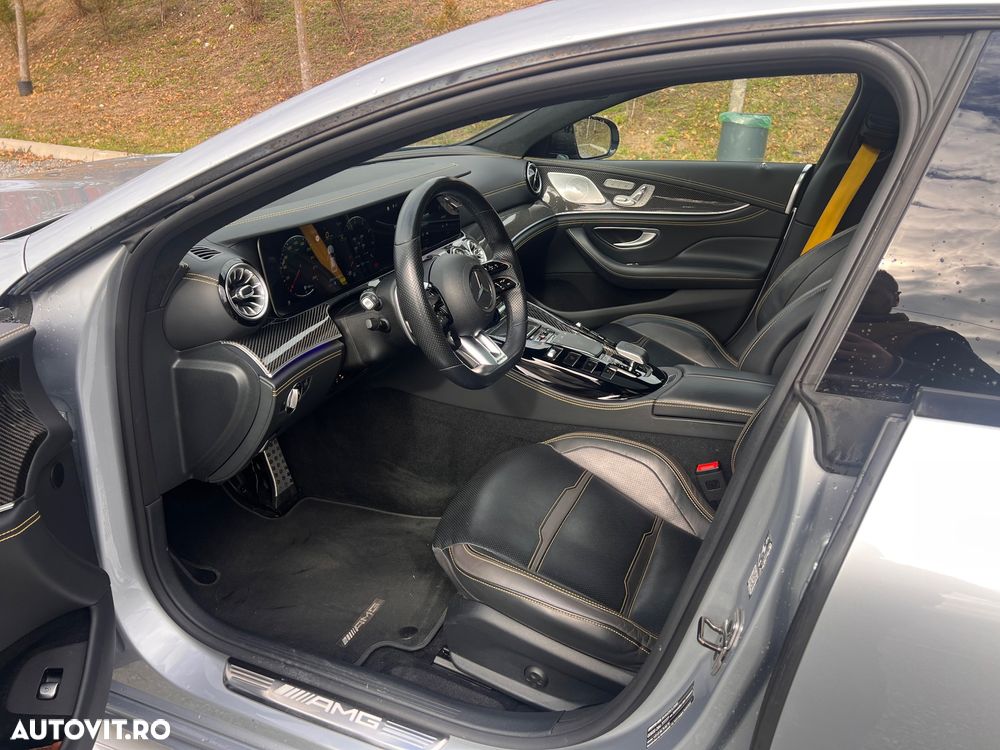 Mercedes-Benz AMG GT 43 4MATIC+ MHEV - 17