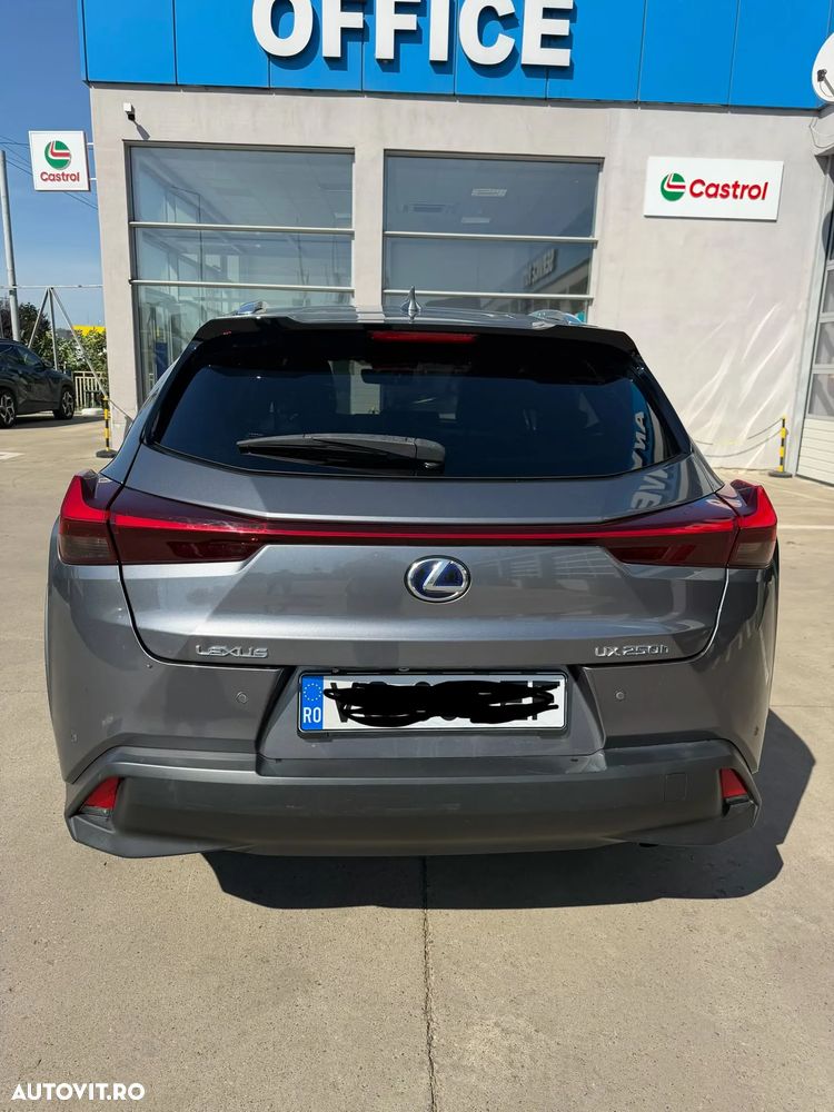 Lexus UX 250h 2.0L HEV 20H- (178 HP) 4X4 CVT Luxury - 4