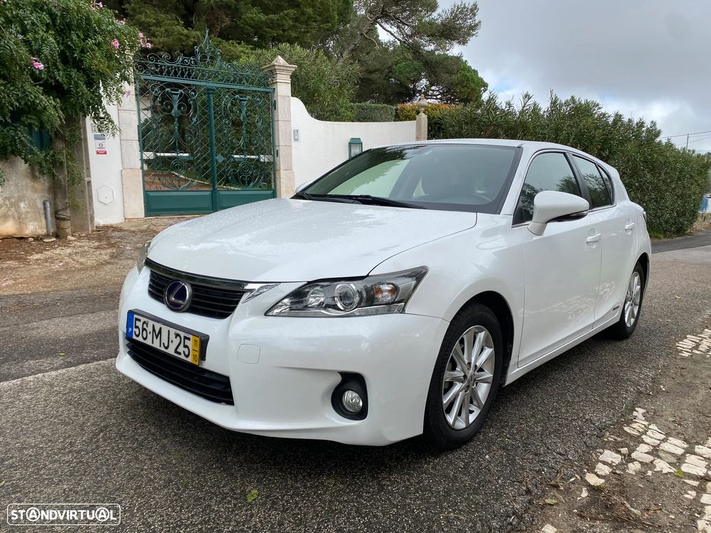 Lexus CT 200h - 1