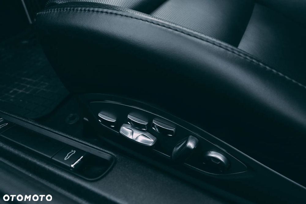 Porsche 911 Carrera 4S - 13