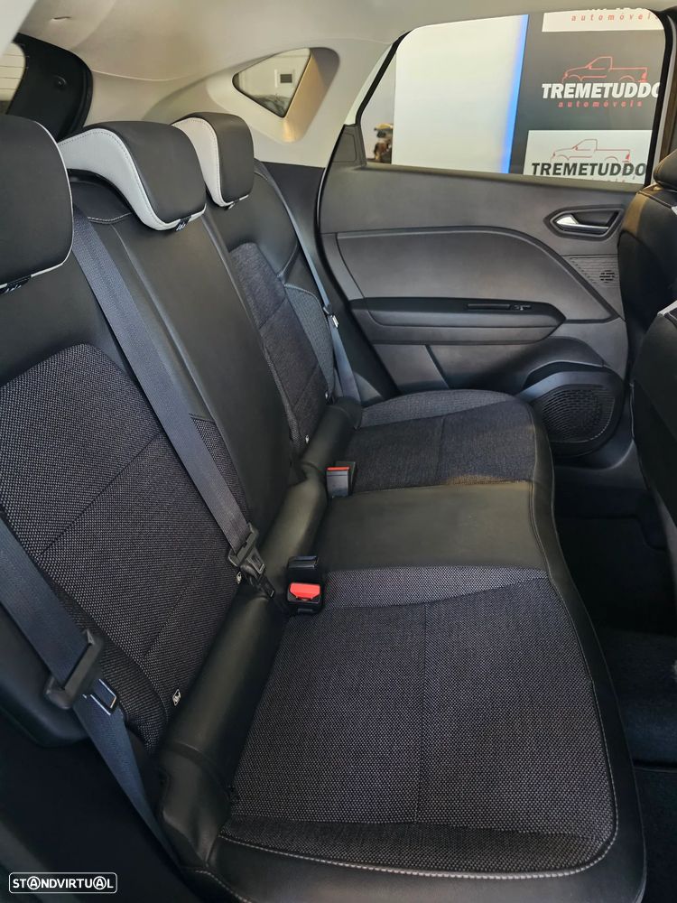 Renault Captur 1.0 TCe Techno Bi-Fuel - 32