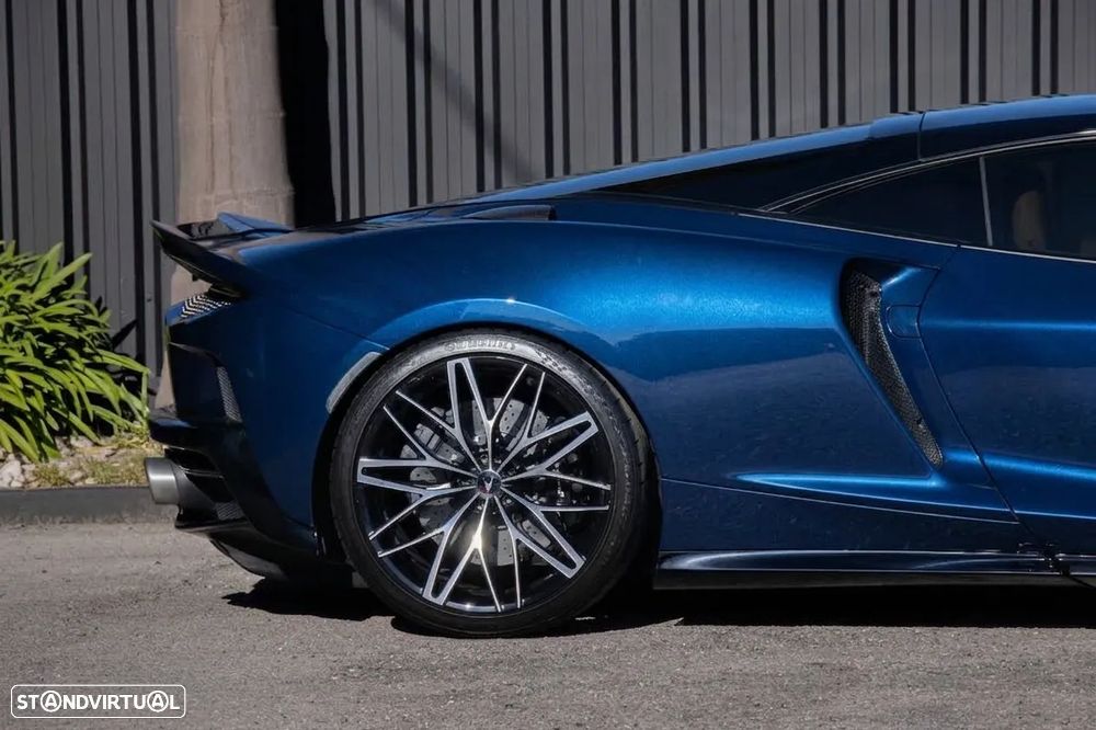 McLaren GT - 29