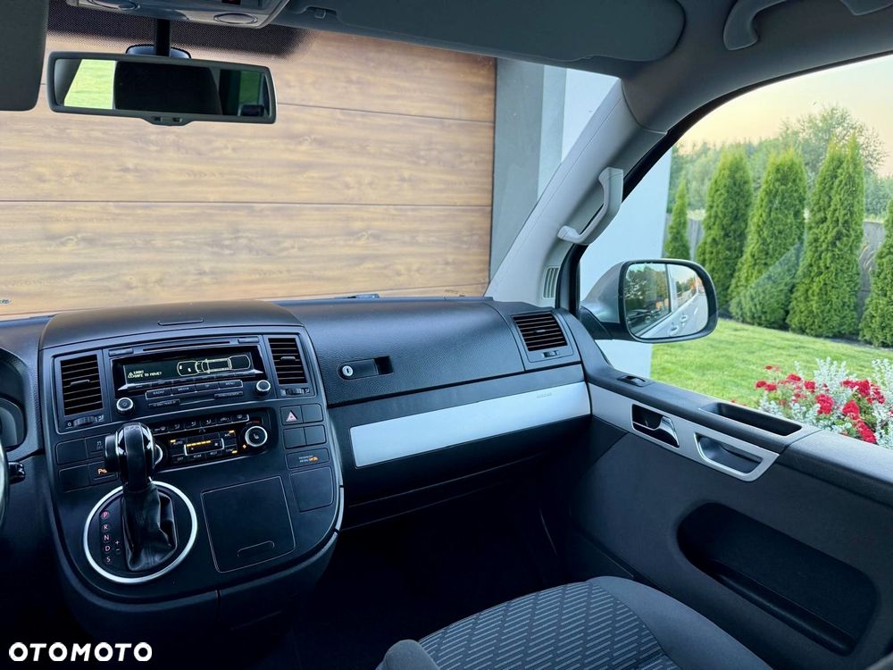 Volkswagen Multivan - 19
