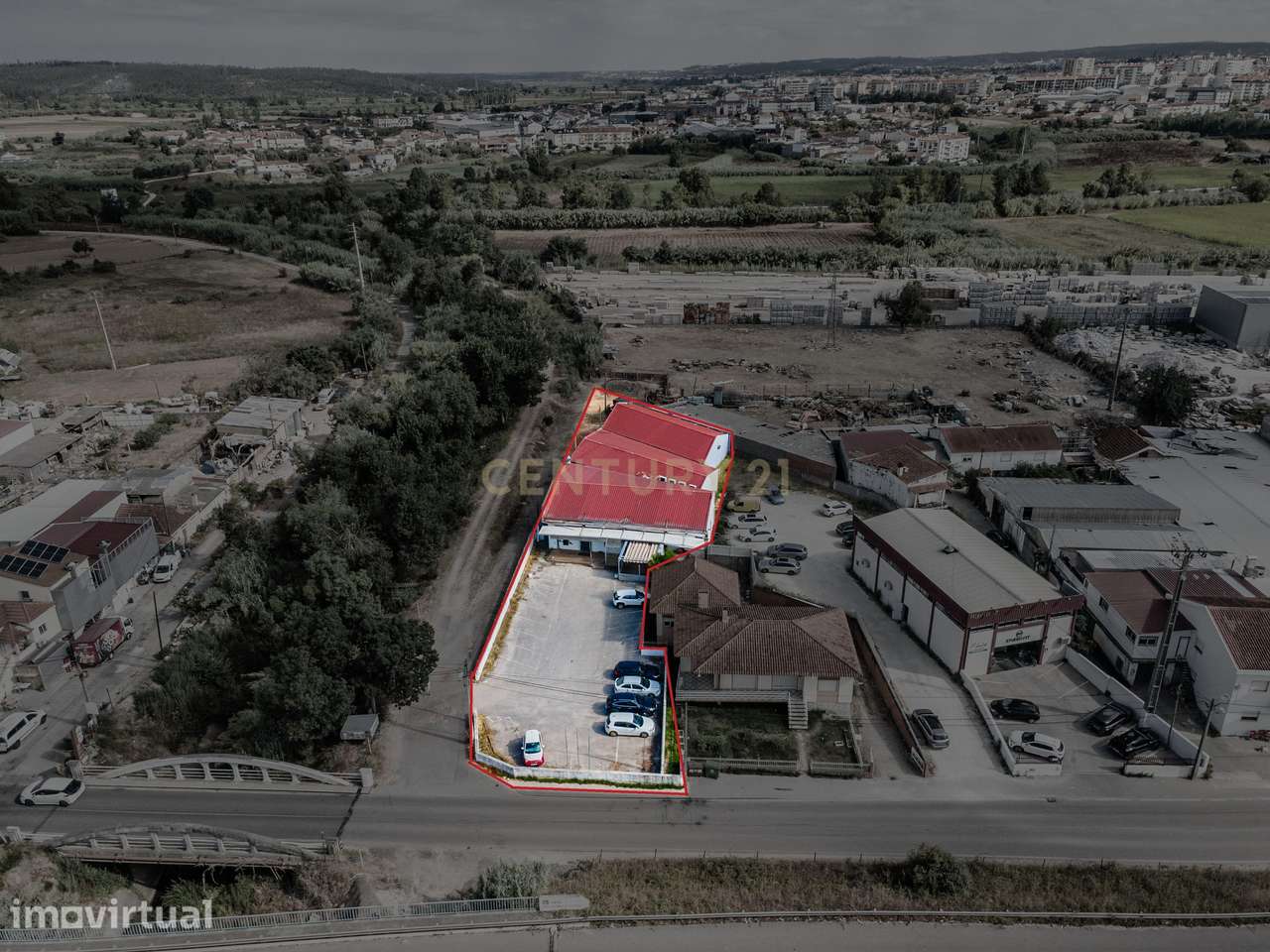 Armazém composto por 3 Edifícios e Amplo Logradouro – Ponte das Mestra - Grande imagem: 5/53