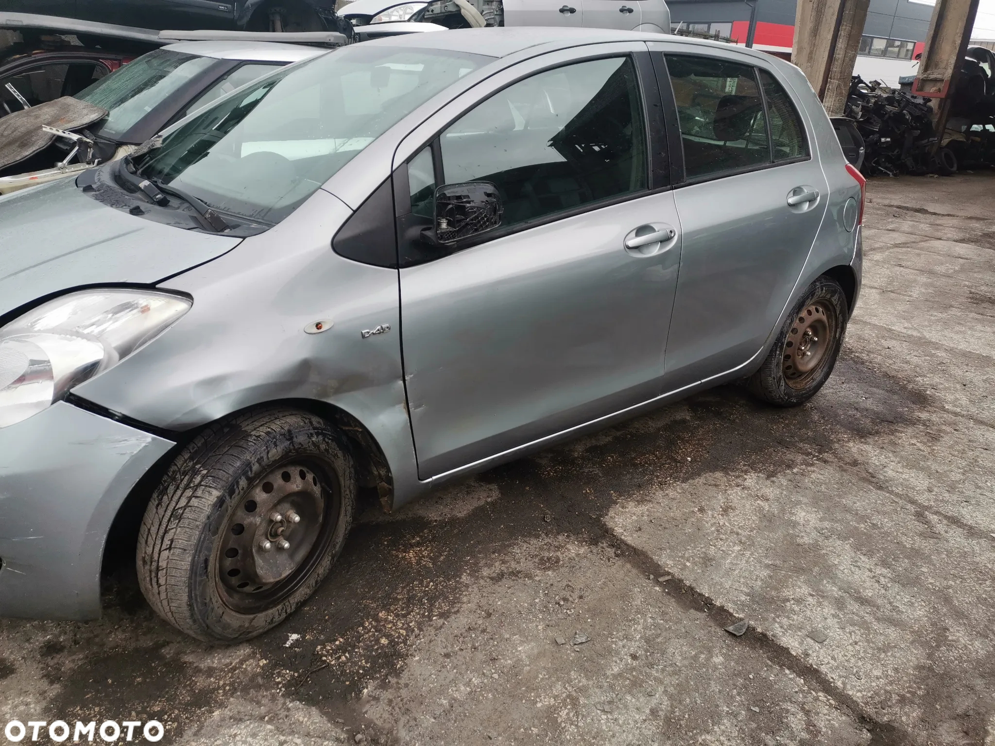 Toyota Yaris II 1.4 D4D silnik skrzynia  lak 1F8 - 3