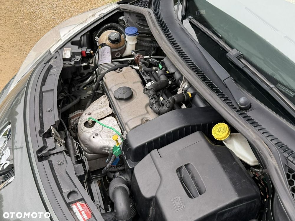 Peugeot 207 - 21