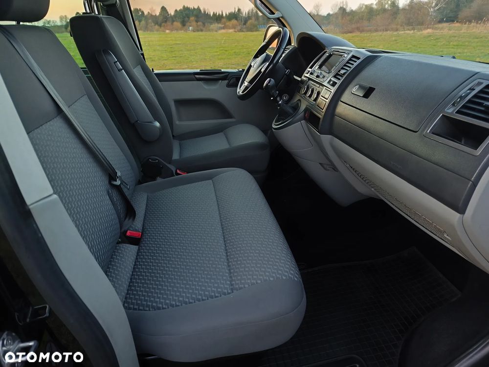 Volkswagen Transporter - 22