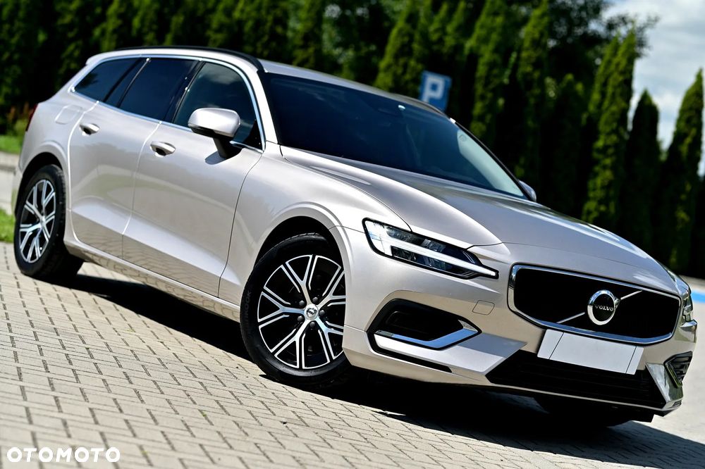 Volvo V60 B4 D Momentum Pro - 2