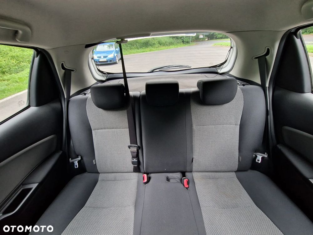 Toyota Yaris Hybrid 100 Active EU6 - 11