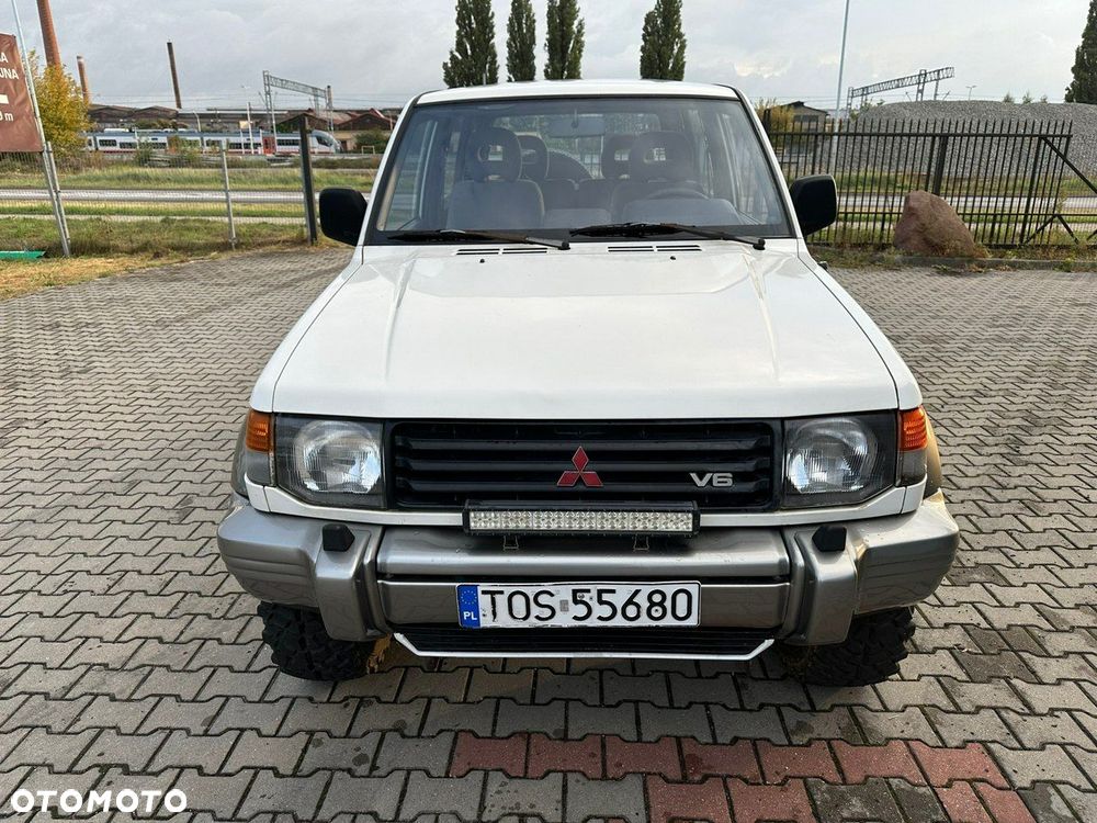 Mitsubishi Pajero - 5