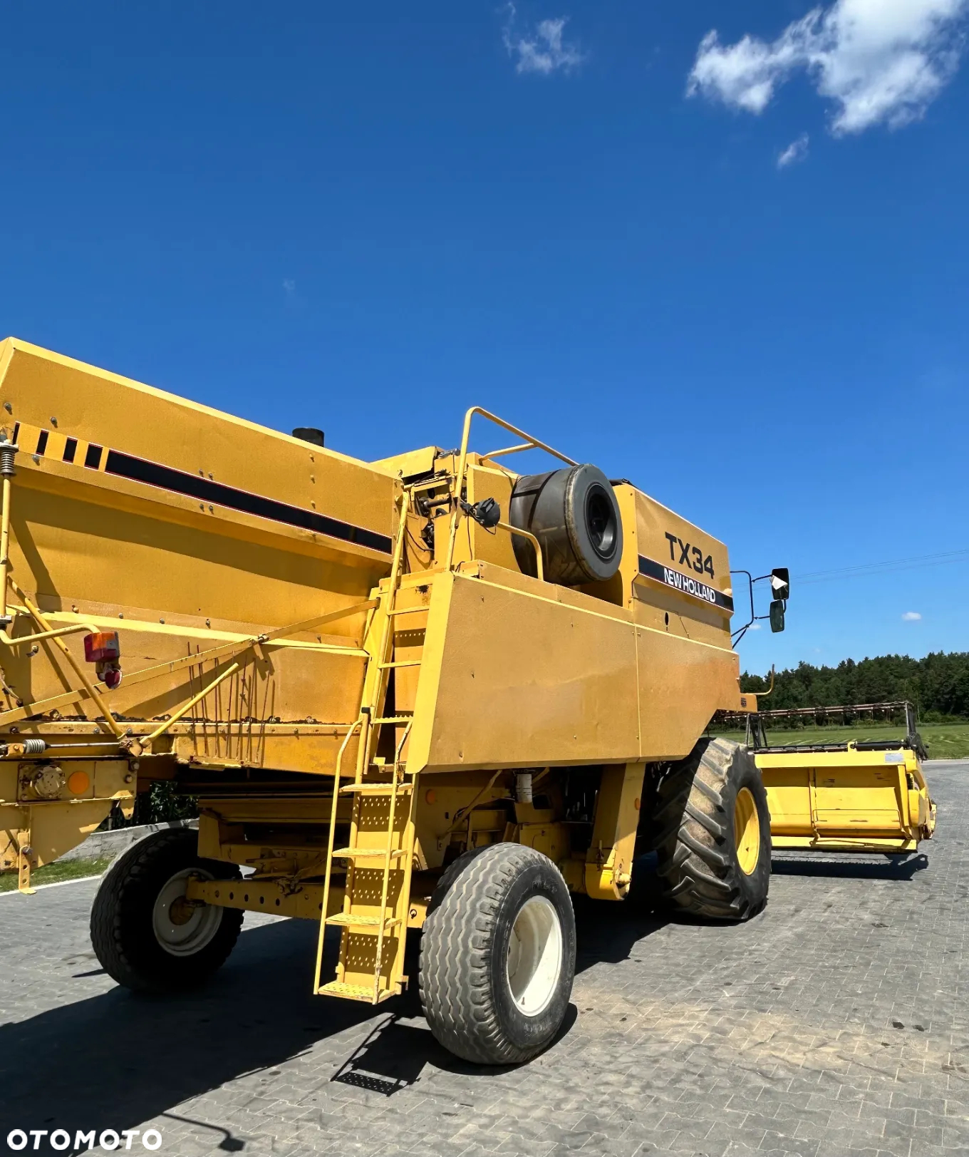 New Holland TX34 - 7