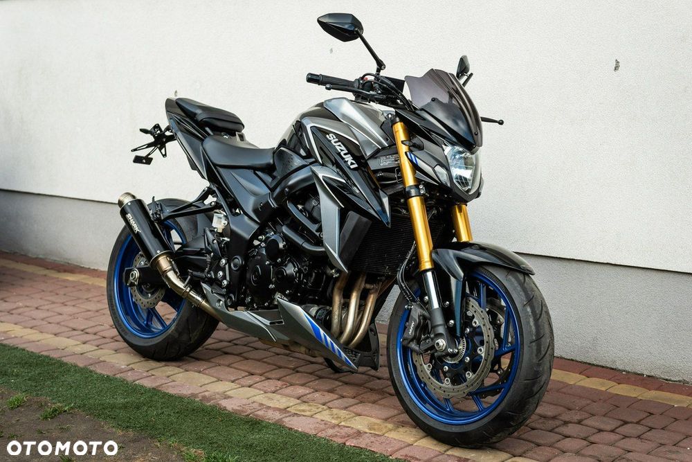 Suzuki GSX - 1