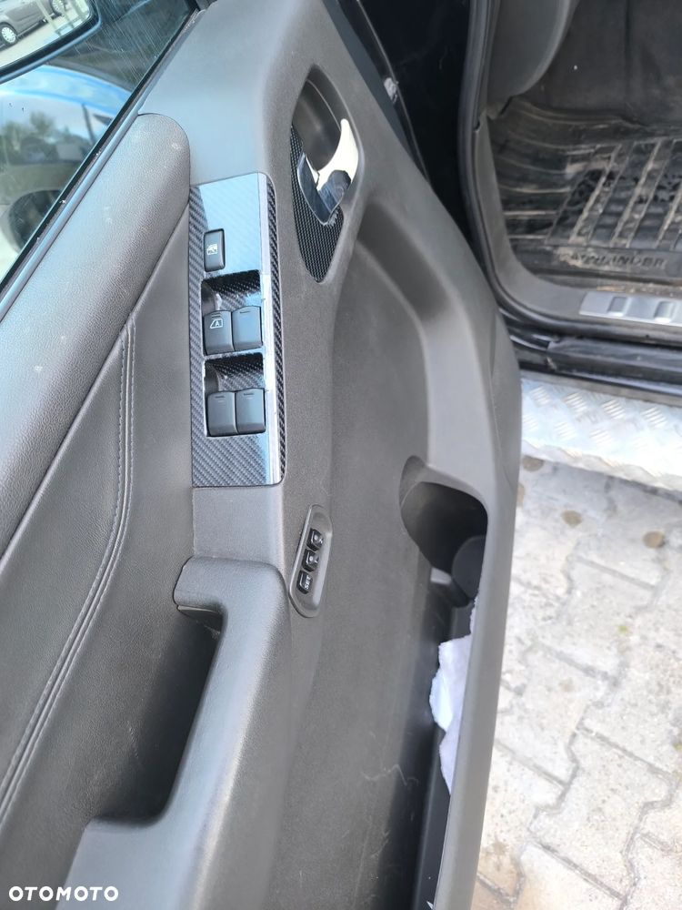 Nissan Pathfinder 2.5 D LE - 17