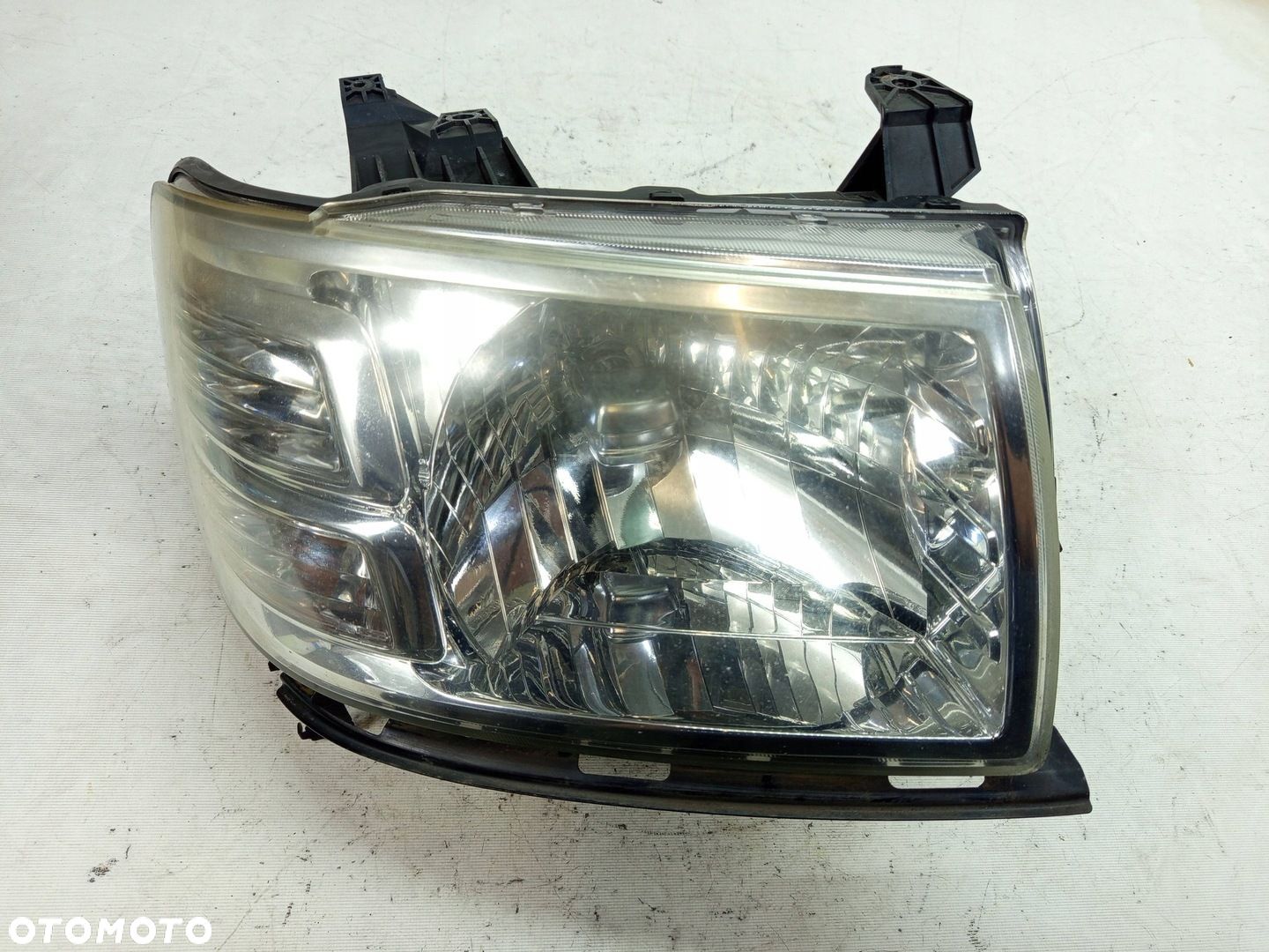 LAMPA PRAWY PRZÓD PRAWA PRZEDNIA FORD RANGER IV 06-09 - 1