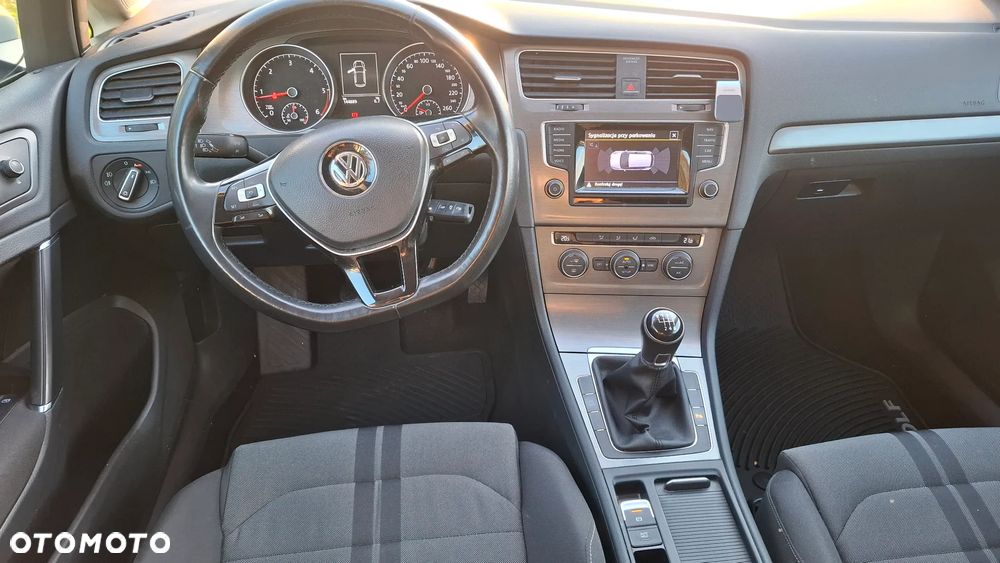 Volkswagen Golf - 12
