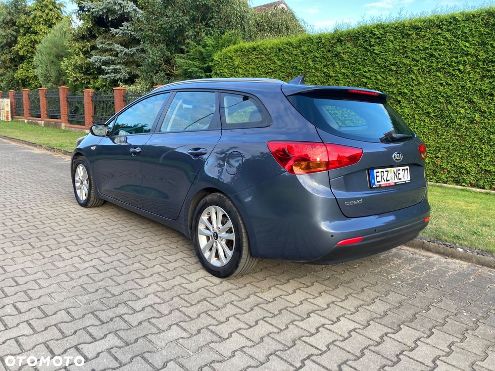 Kia Ceed 1.6 GDI L Business Line - 4