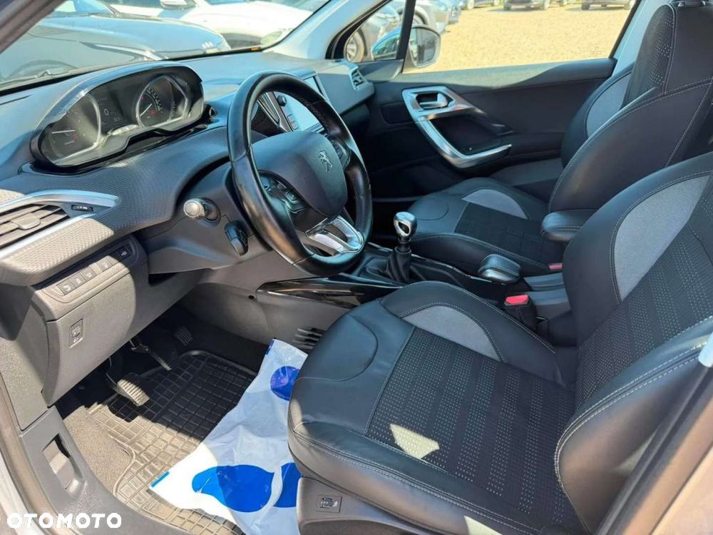 Peugeot 2008 - 9