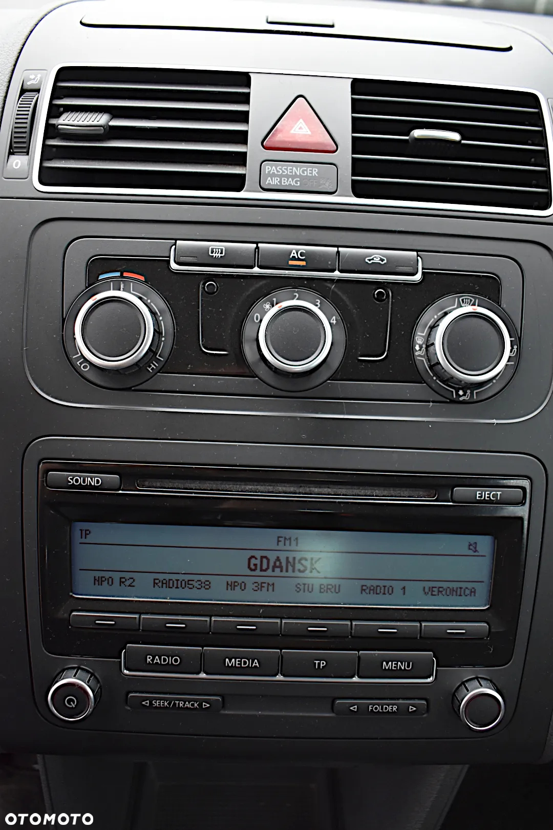 Volkswagen Touran - 19