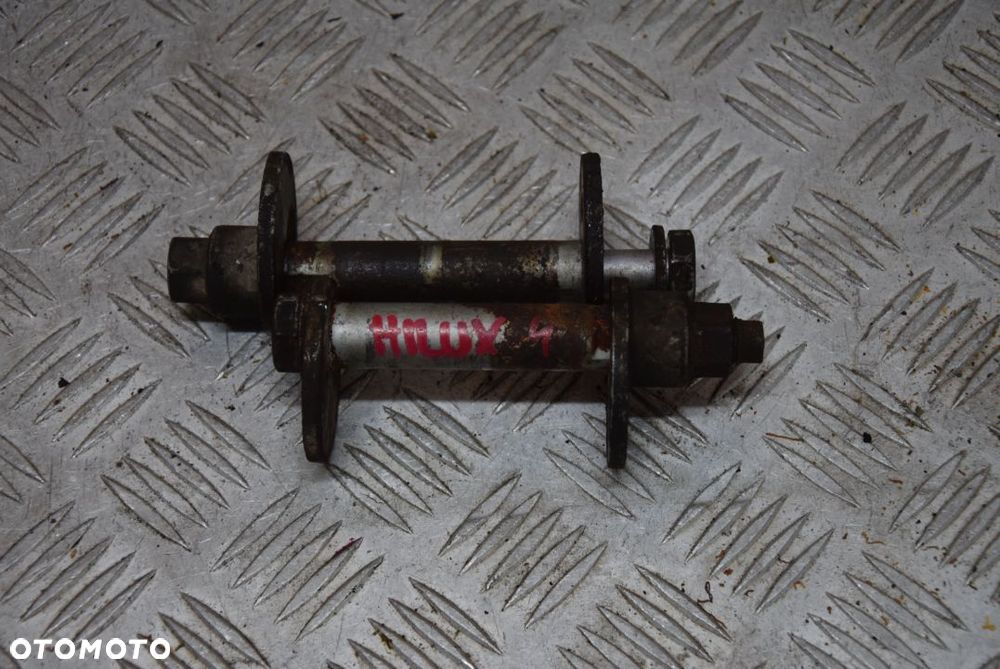 TOYOTA 4 RUNNER ŚRUBA MIMOŚRODOWA - 4