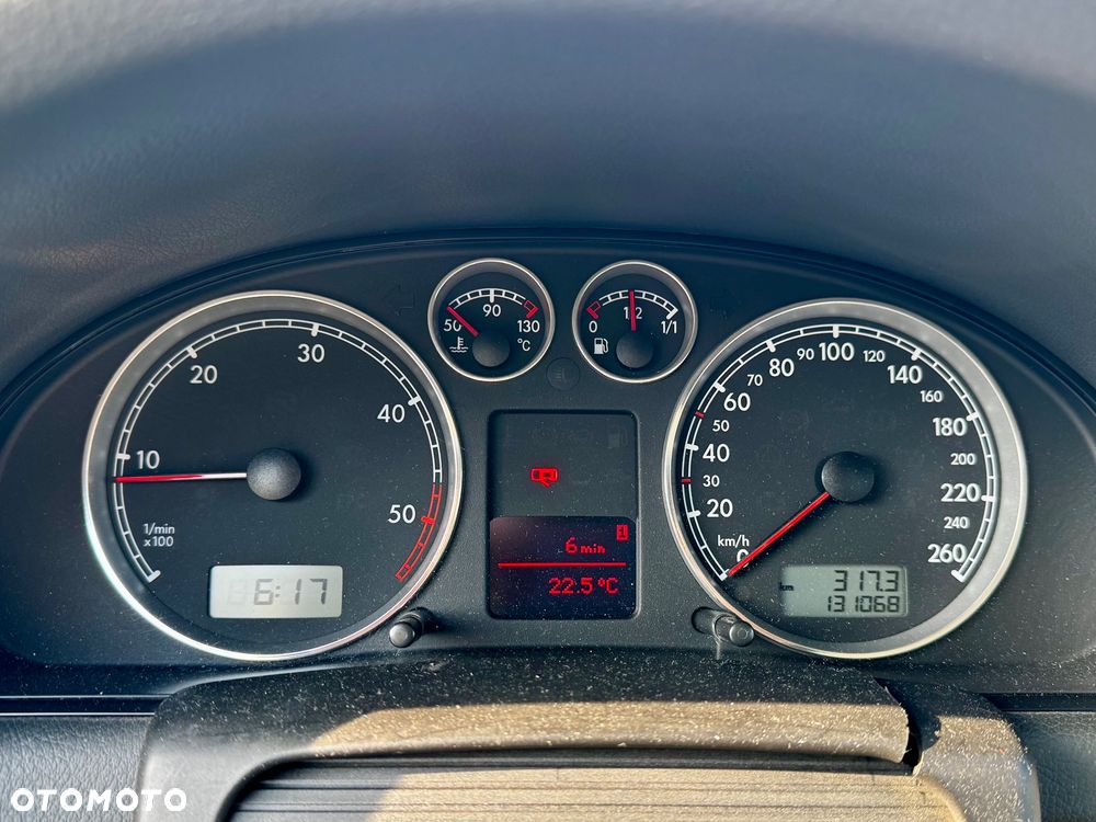 Volkswagen Passat 1.9 TDI Comfortline - 9