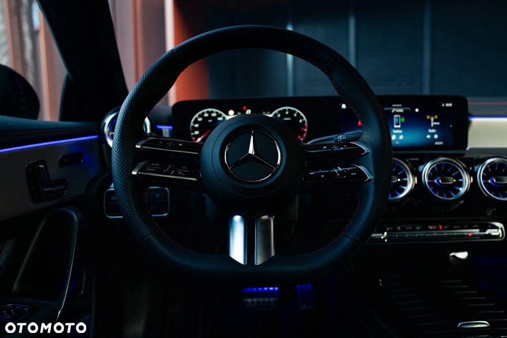 Mercedes-Benz CLA 220 mHEV 4-Matic AMG Line 8G-DCT - 33