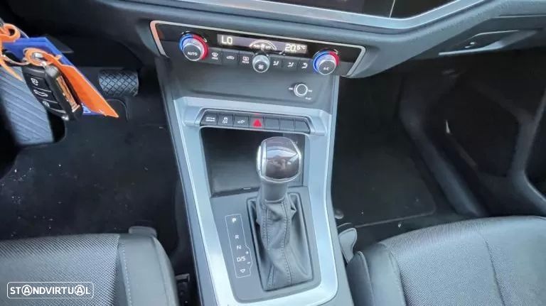 Audi Q3 45 TFSIe S tronic - 27