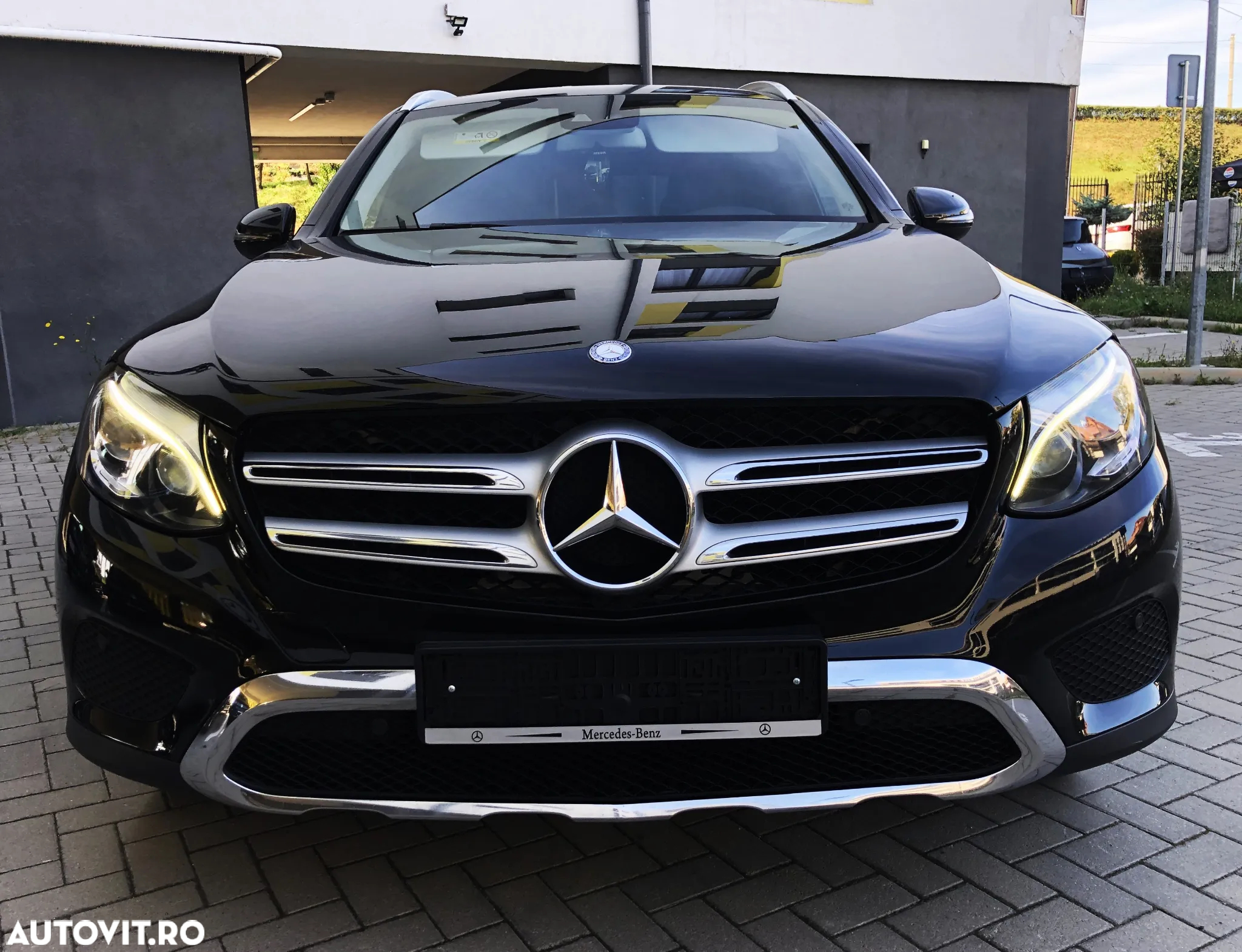 Mercedes-Benz GLC 220 d 4Matic 9G-TRONIC - 2