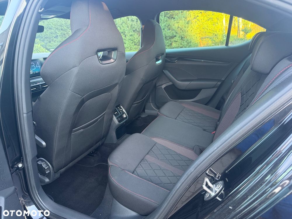 Skoda Octavia 2.0 TDI DSG RS - 12