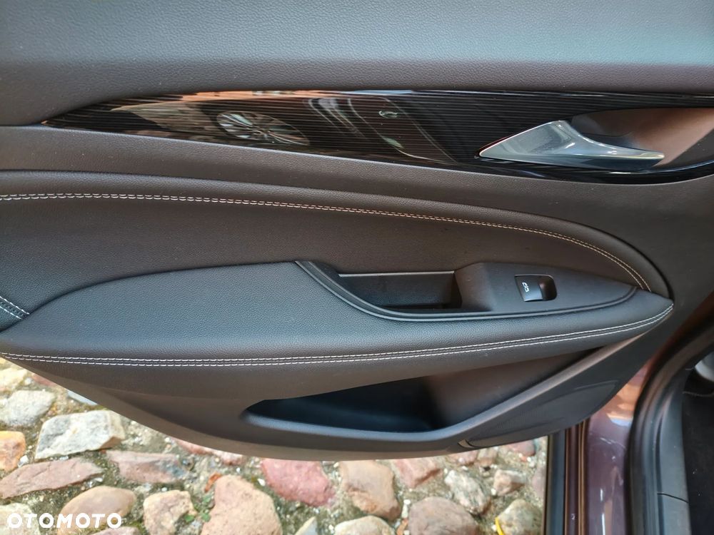 Opel Insignia - 10