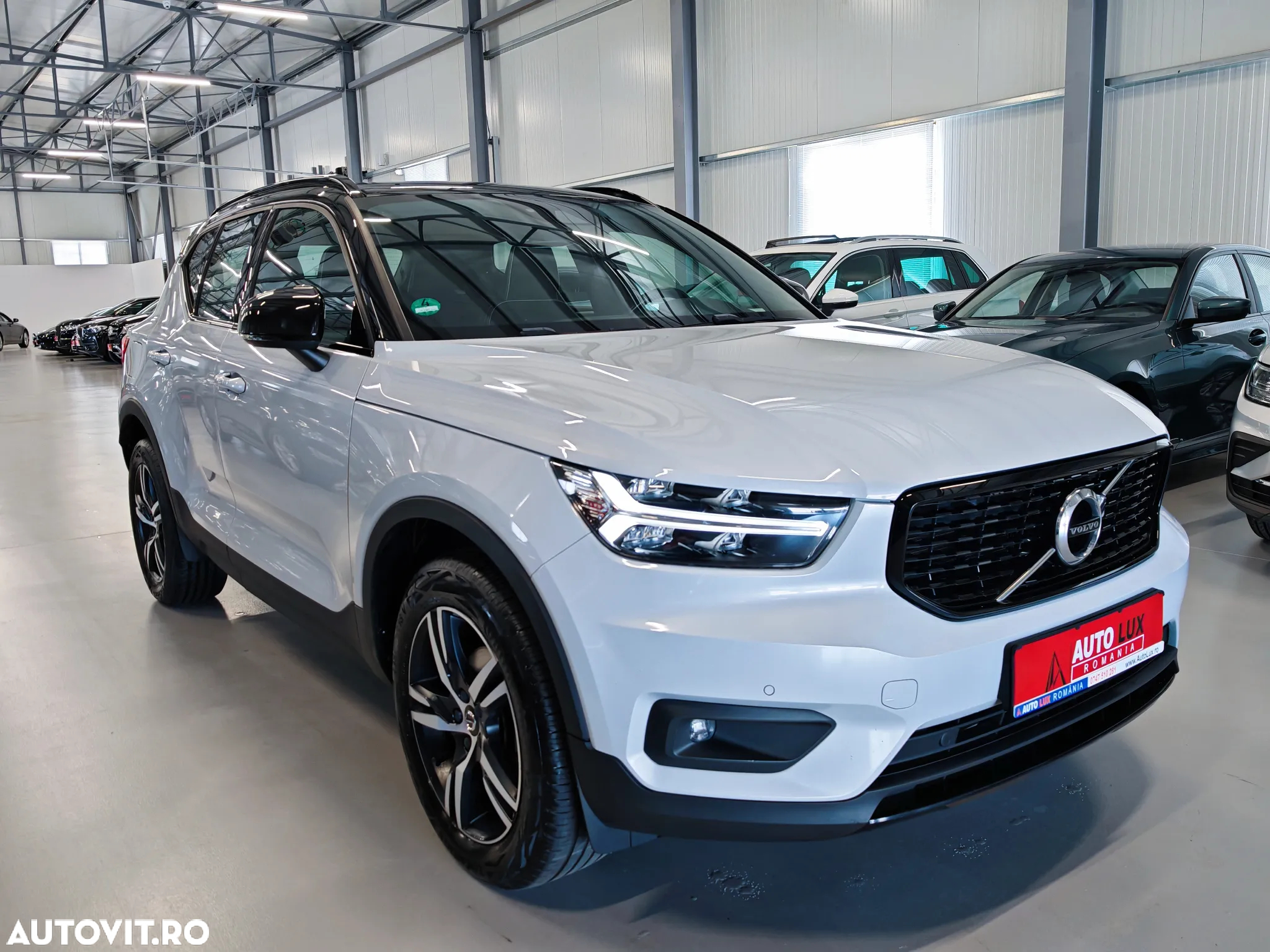 Volvo XC 40 T3 R-Design - 2