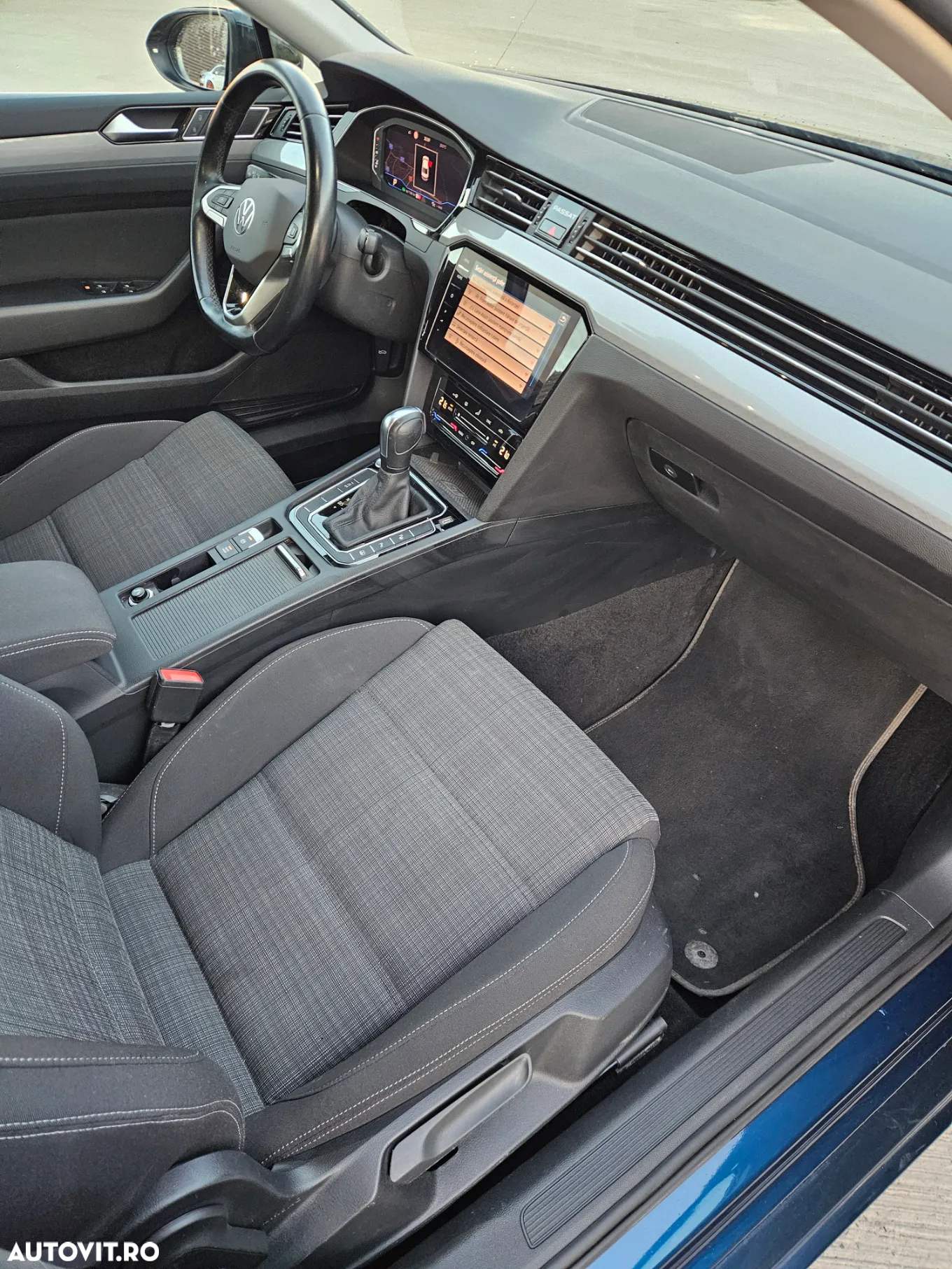 Volkswagen Passat Variant 2.0 TDI DSG Comfortline - 11