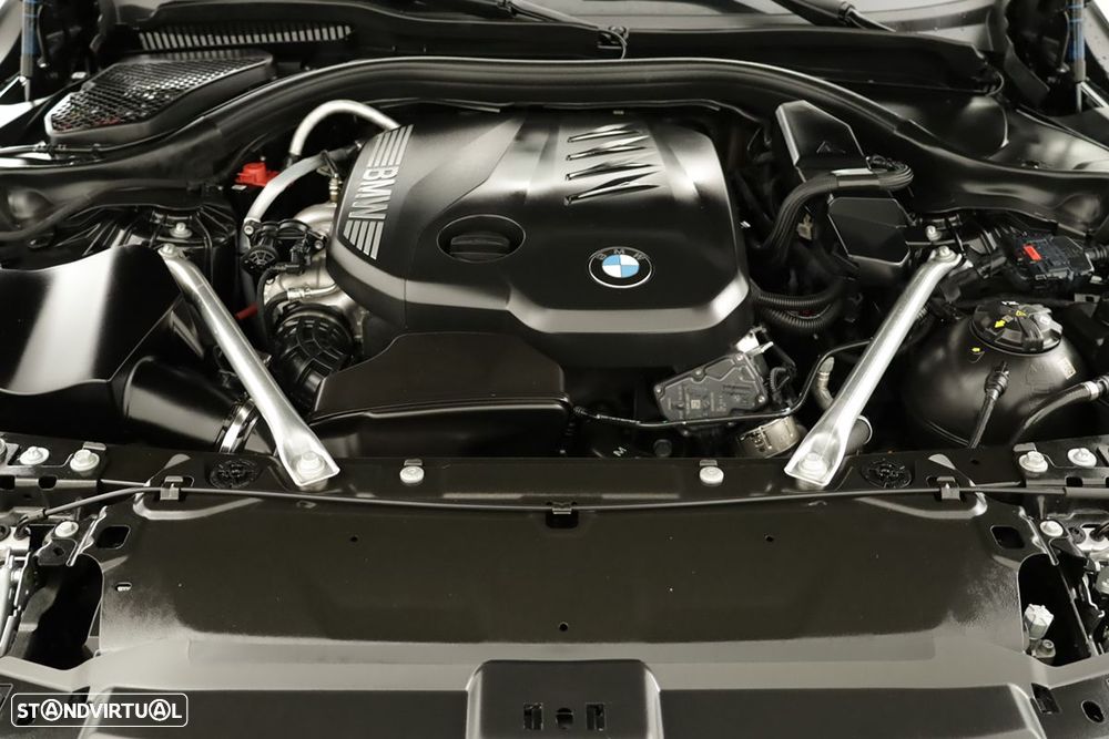 BMW 520 d Pack Desportivo M - 28