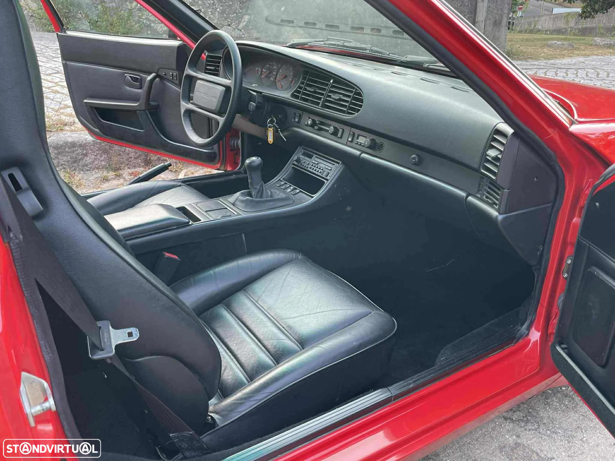 Porsche 944 Turbo - 12