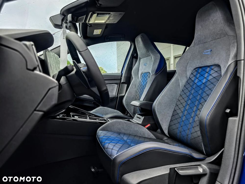 Volkswagen Golf 2.0 TSI 4Motion R DSG - 10