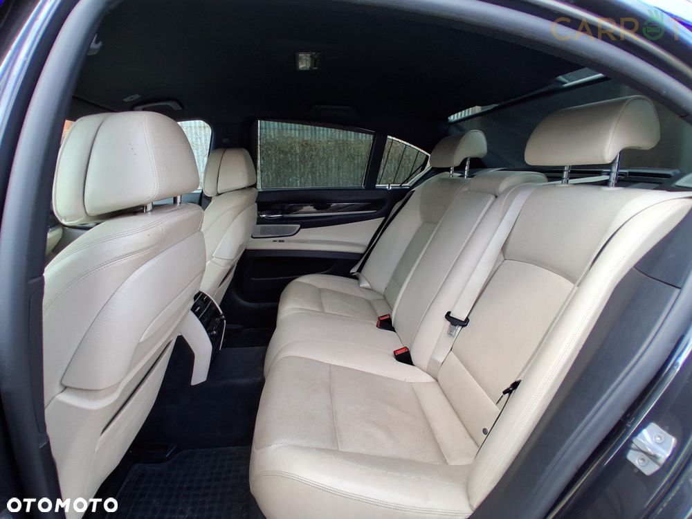 BMW Seria 7 740d xDrive - 9