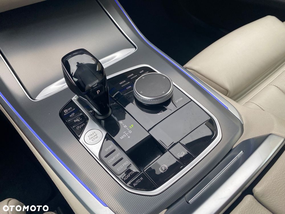 BMW X5 xDrive25d - 28