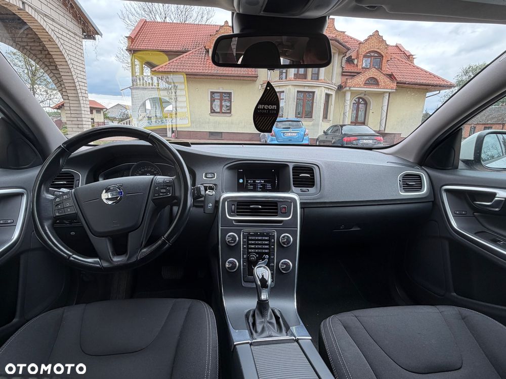 Volvo V60 D4 Geartronic - 12