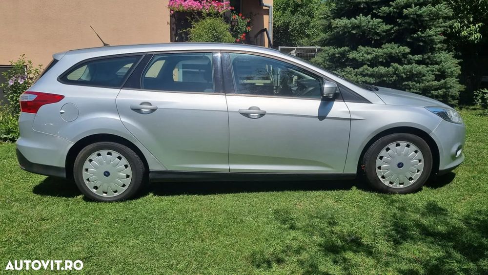 Ford Focus Turnier 1.6 TDCi ECOnetic 99g Start-Stopp-Sy Trend - 6