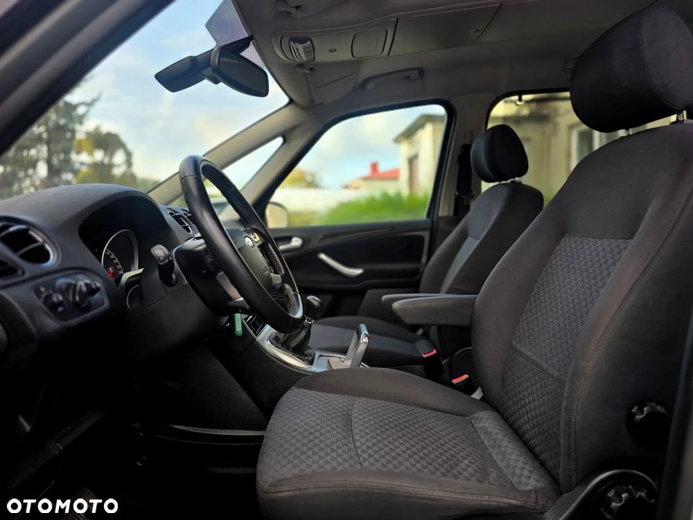 Ford Galaxy - 15