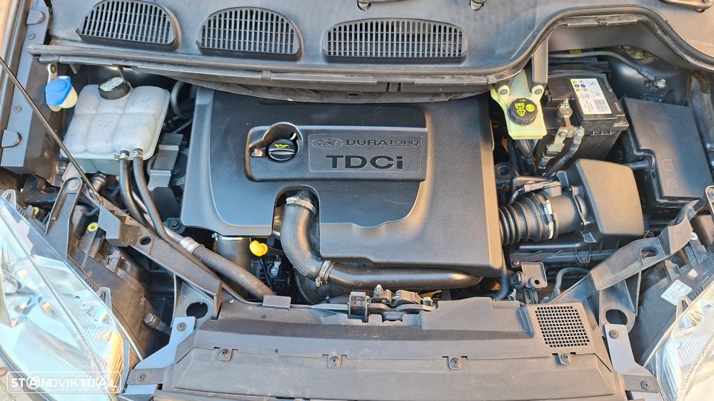 Ford Focus C-Max 1.6 TDCi Ghia - 17