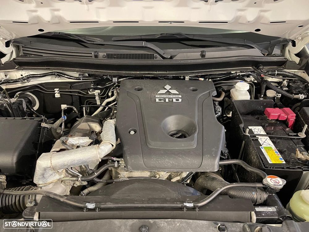 Mitsubishi L200 2.3 DI-D CD Invite Strakar Look 4WD - 26