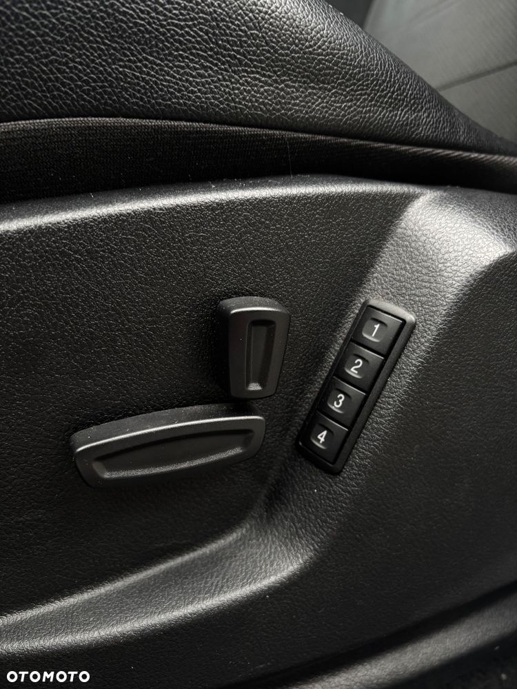 Ford S-Max 2.0 TDCi DPF Titanium - 16