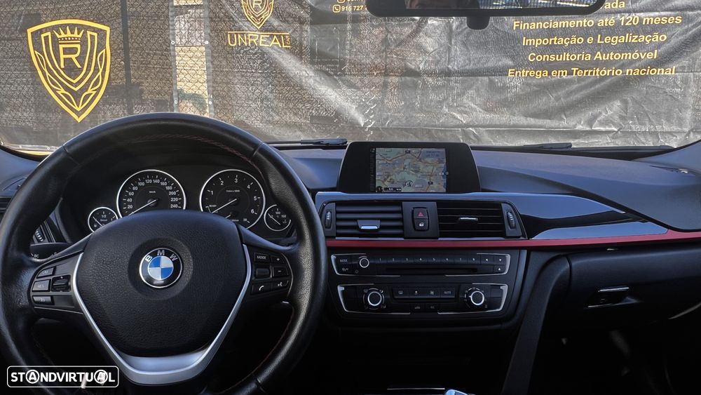 BMW 318 d Touring Auto Line Sport - 24