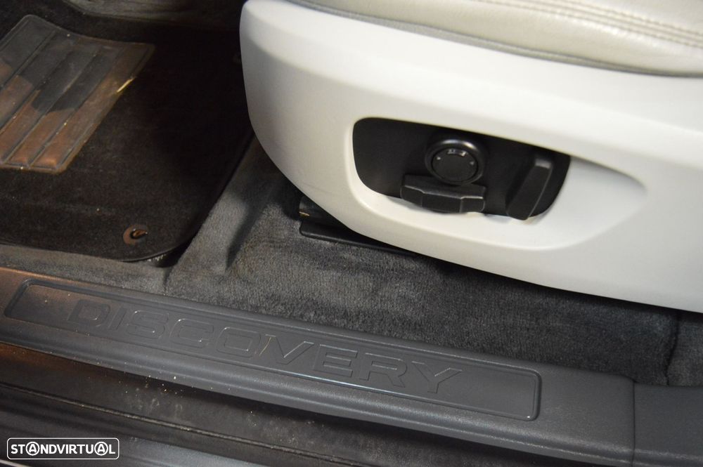 Land Rover Discovery Sport 2.0 TD4 HSE Luxury - 35