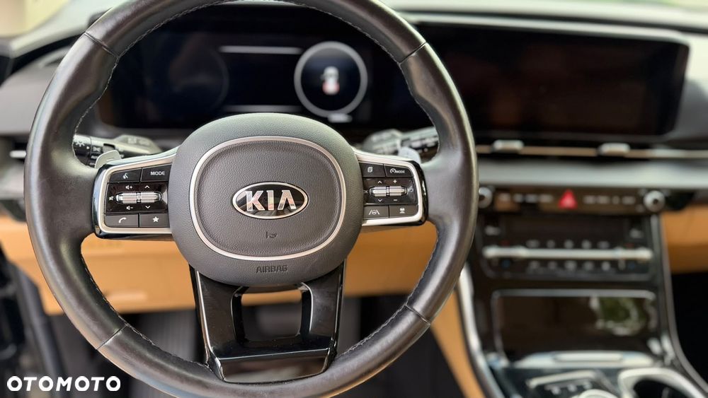 Kia Carnival - 18
