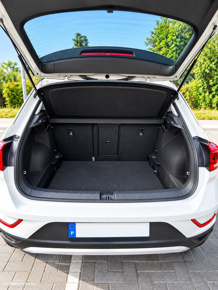 VW T-Roc 1.5 TSI Urban DSG - 8
